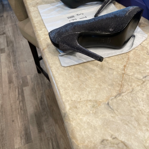 Stuart Weitzman dress pumps - Picture 3 of 3